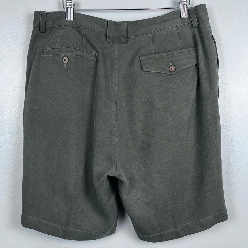 Tommy Bahama Men's Relax 100% Silk Pleated Bermuda Shorts Size 35; Beach, Cruise
